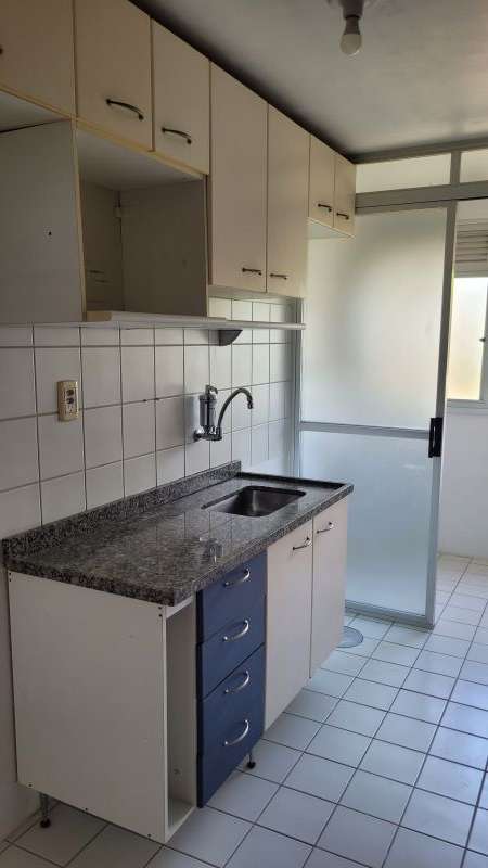 Apto com 3 quartos, 1 banheiro e 69m² para alugar no bairro Jardim Carvalho, Porto Alegre