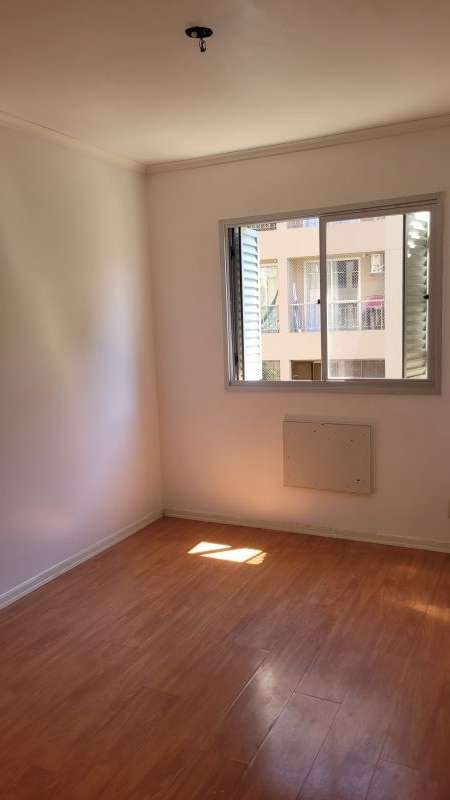 Apto com 3 quartos, 1 banheiro e 69m² para alugar no bairro Jardim Carvalho, Porto Alegre
