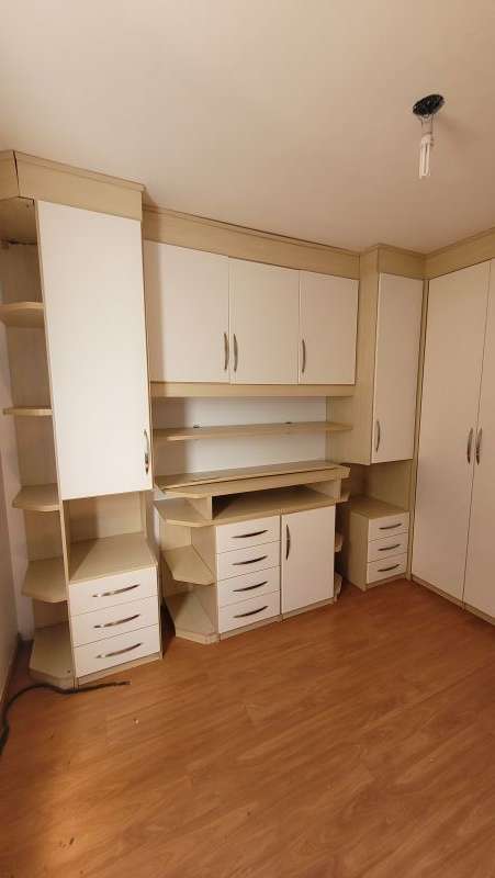 Apto com 3 quartos, 1 banheiro e 69m² para alugar no bairro Jardim Carvalho, Porto Alegre