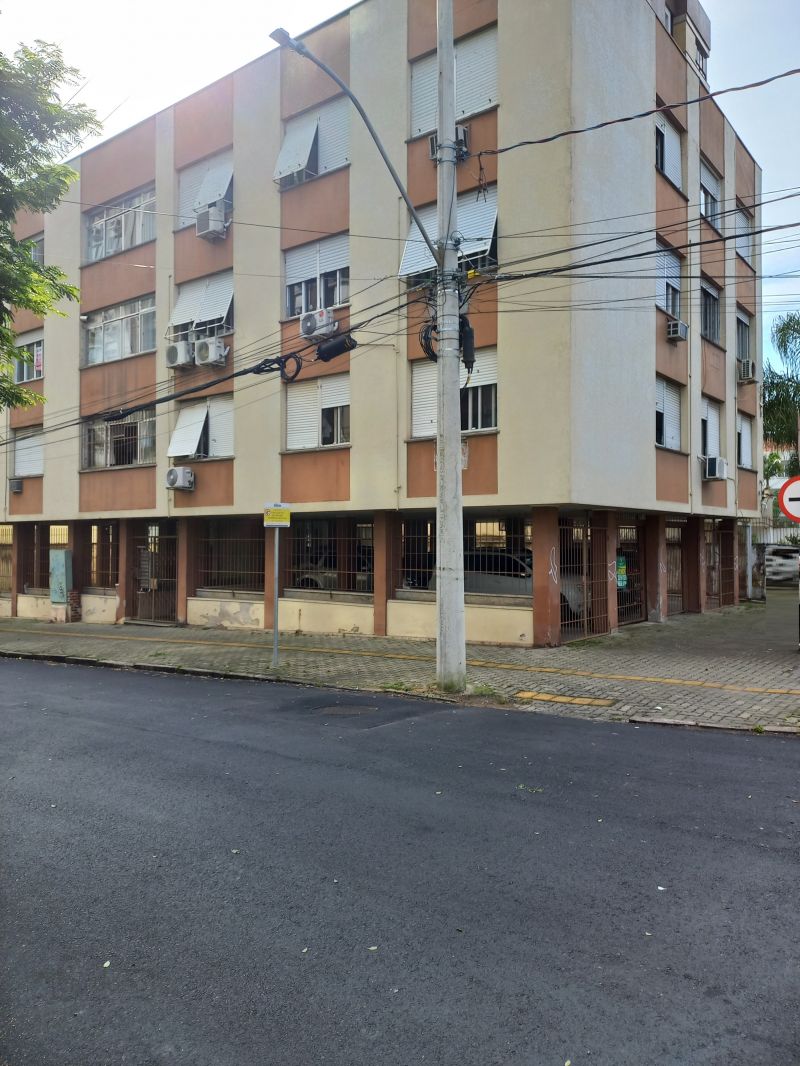 Apartamento de 3 quartos e vaga para 2 carros para alugar no bairro Passo d Areia - Porto Alegre 