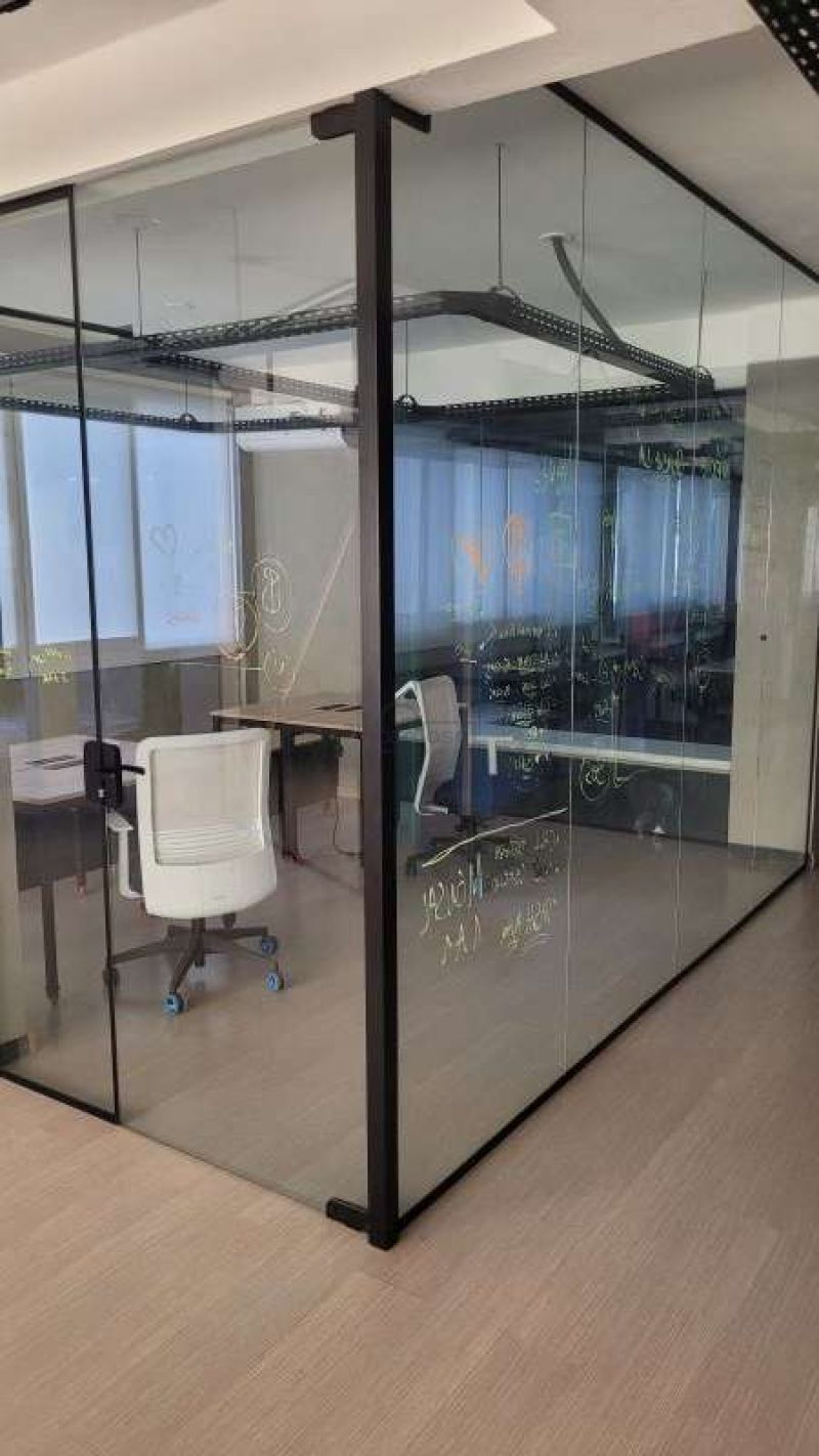 Prédio Comercial com 1 quarto, 3 banheiros e 300m² para alugar no bairro Sarandi, Porto Alegre