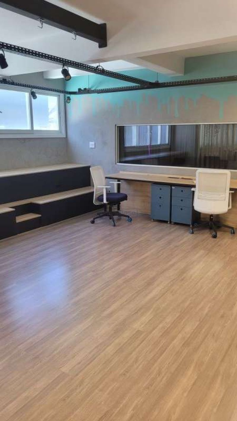 Prédio Comercial com 1 quarto, 3 banheiros e 300m² para alugar no bairro Sarandi, Porto Alegre