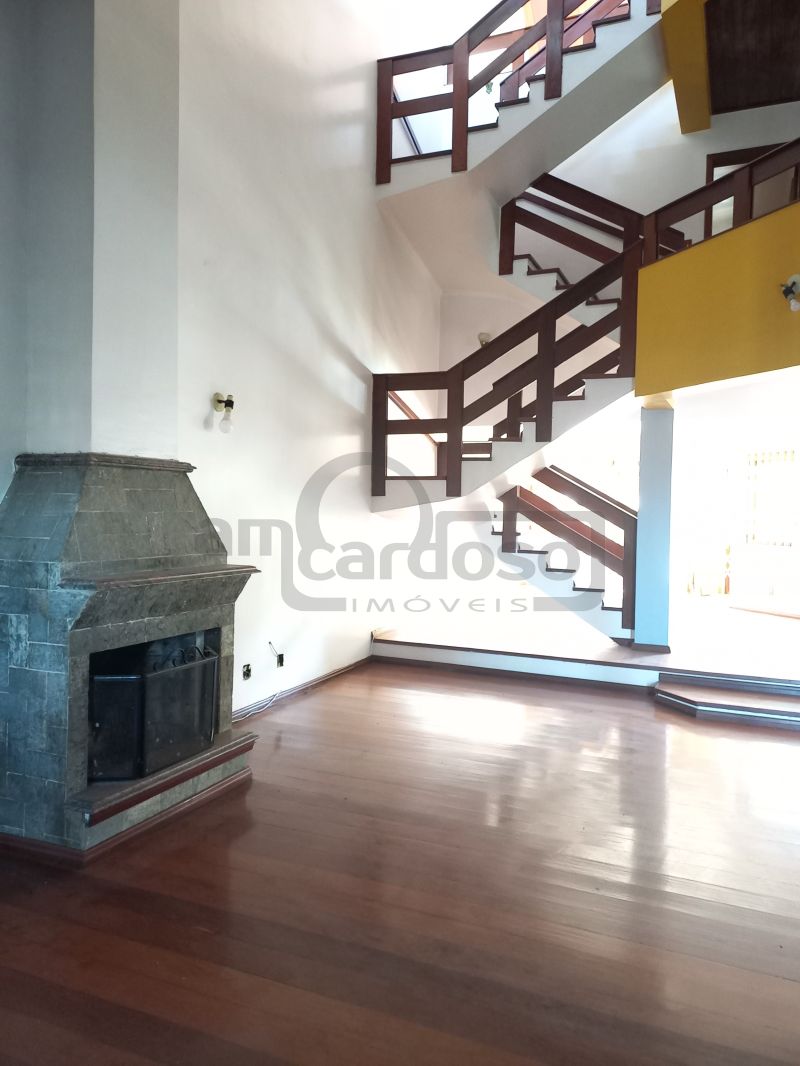 Casa Comercial aluguel 03 Domitórios Rua Paul Harris Bairro Jd Itu Sabara com 3 Vagas