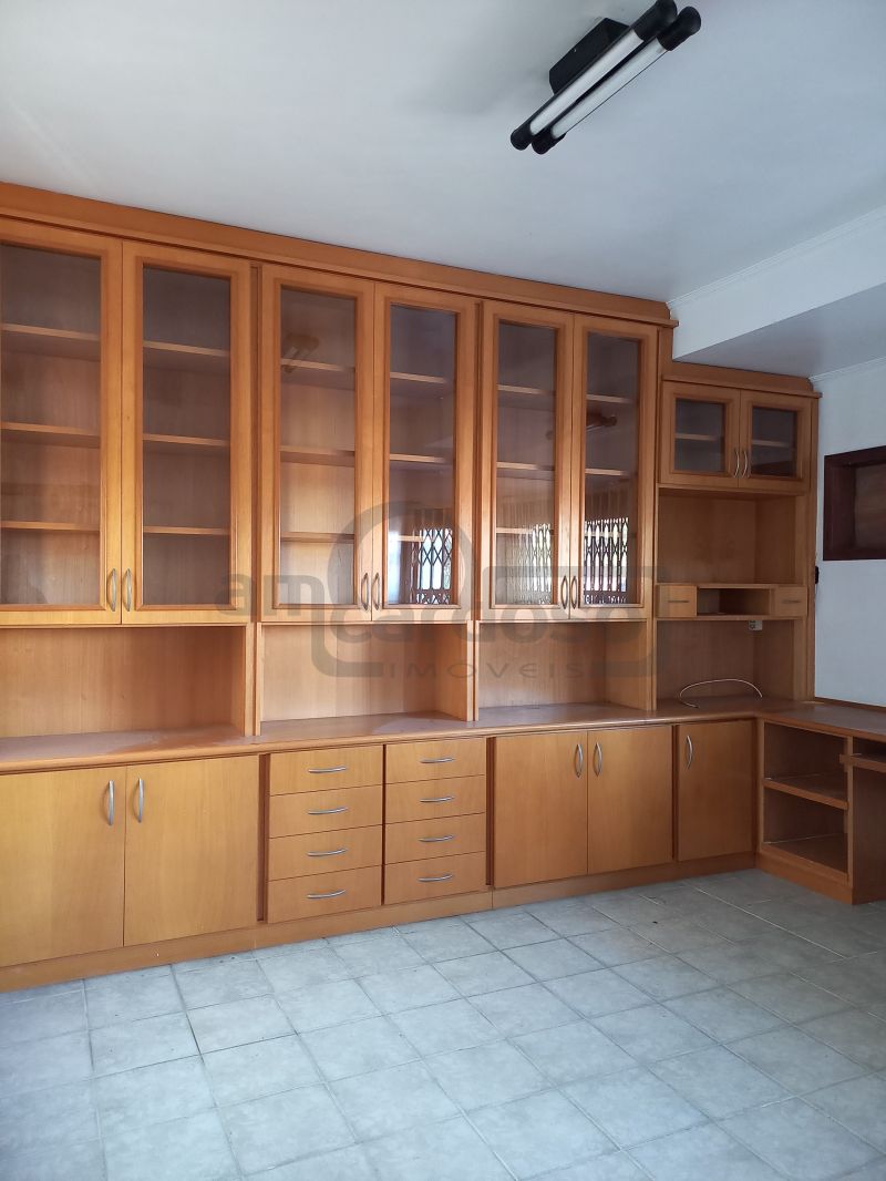 Casa Comercial aluguel 03 Domitórios Rua Paul Harris Bairro Jd Itu Sabara com 3 Vagas