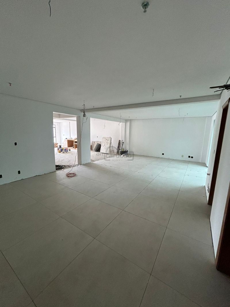Sala com 150m² para alugar no bairro Petropolis, Porto Alegre