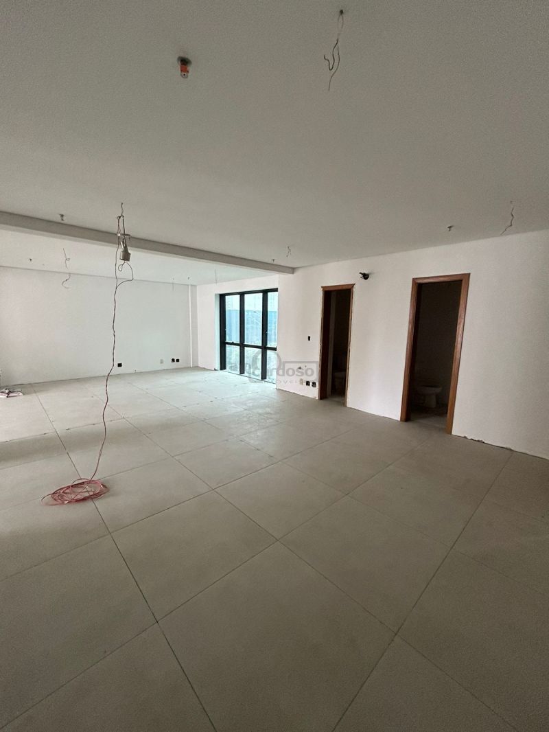Sala com 150m² para alugar no bairro Petropolis, Porto Alegre