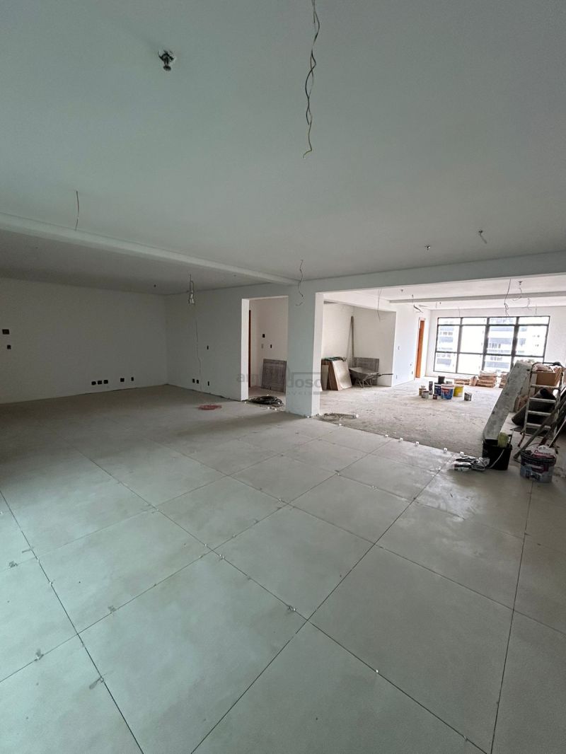 Sala com 150m² para alugar no bairro Petropolis, Porto Alegre