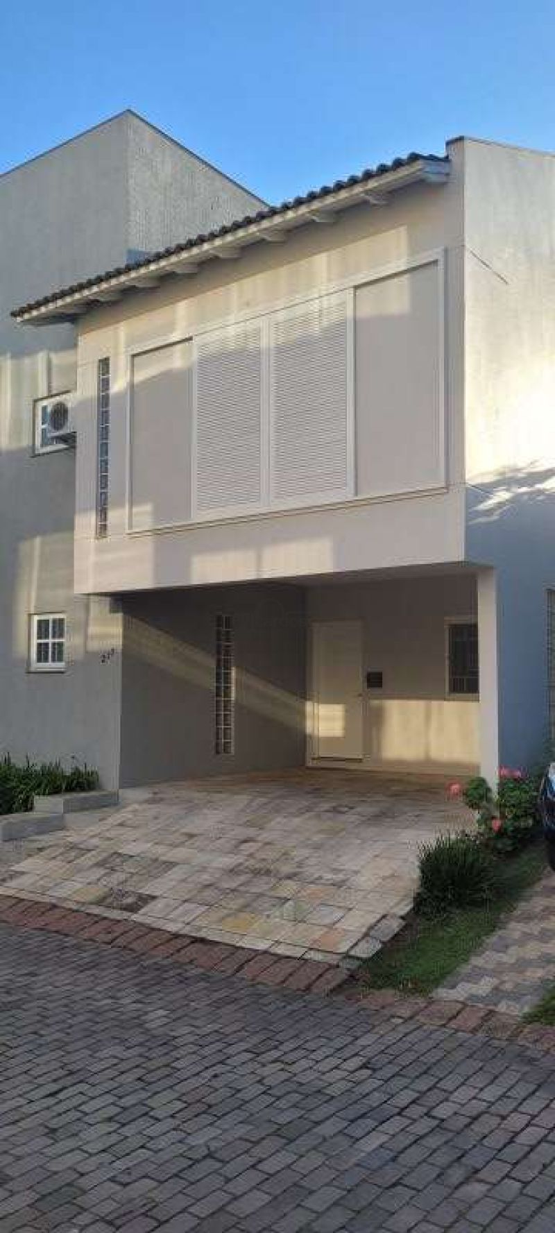 Casa 3 Quartos e  1 Suíte no bairro SARANDI em PORTO ALEGRE