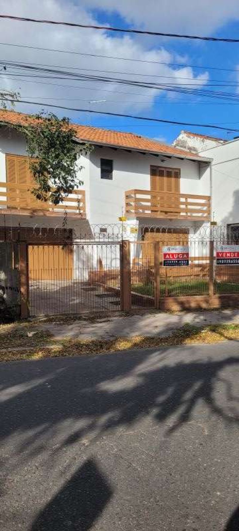 Casa 3 Quartos e  1 Suíte no bairro JARDIM LINDOIA em PORTO ALEGRE
