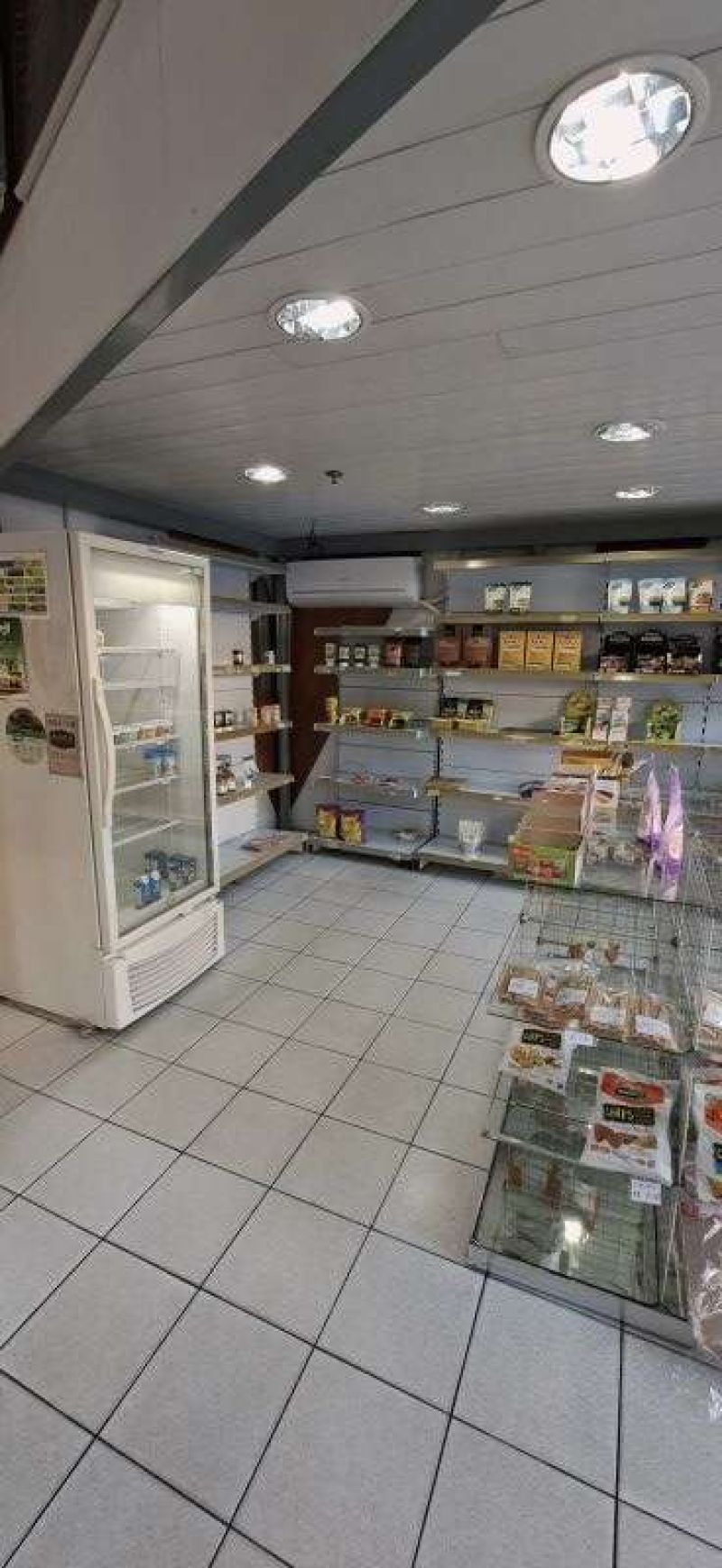 LOJA EM GALERIA NO BAIRRO MOINHOS DE VENTO