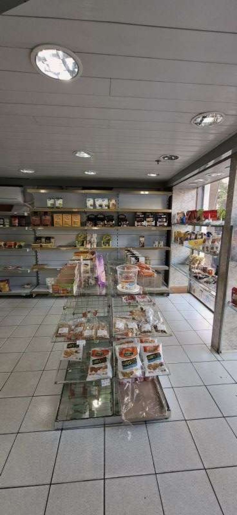 LOJA EM GALERIA NO BAIRRO MOINHOS DE VENTO