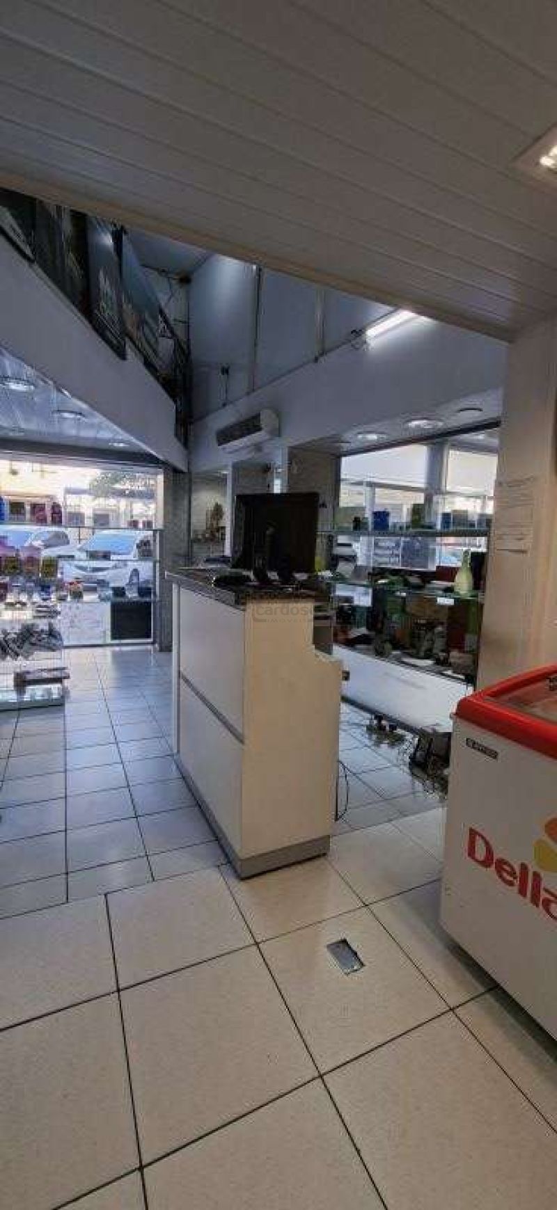 LOJA EM GALERIA NO BAIRRO MOINHOS DE VENTO