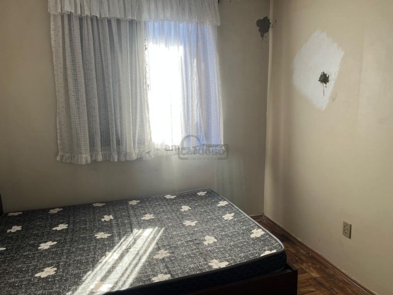 Casa com 6 quartos, 3 banheiros e 200m² para alugar no bairro Morada do Vale I, Gravatai