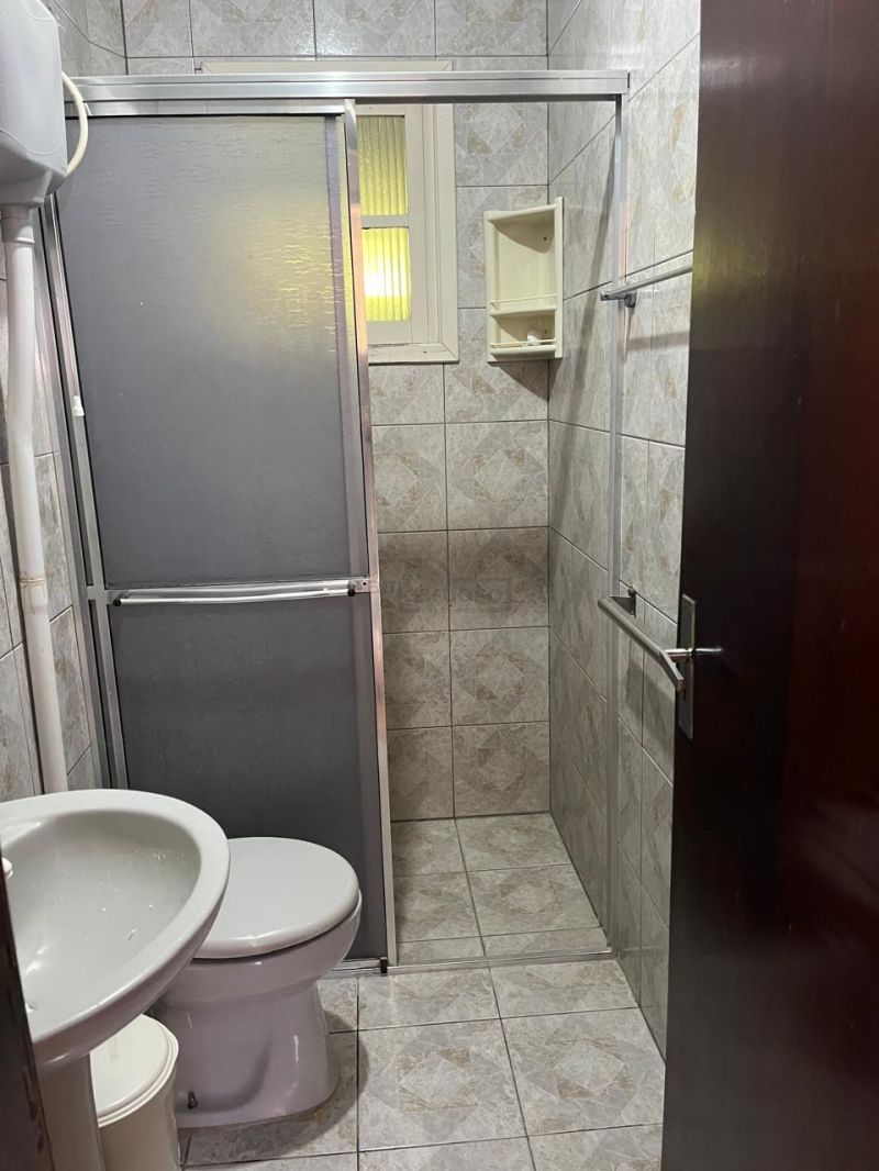 Casa com 6 quartos, 3 banheiros e 200m² para alugar no bairro Morada do Vale I, Gravatai