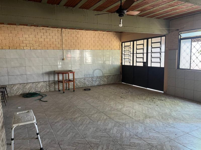 Casa com 6 quartos, 3 banheiros e 200m² para alugar no bairro Morada do Vale I, Gravatai