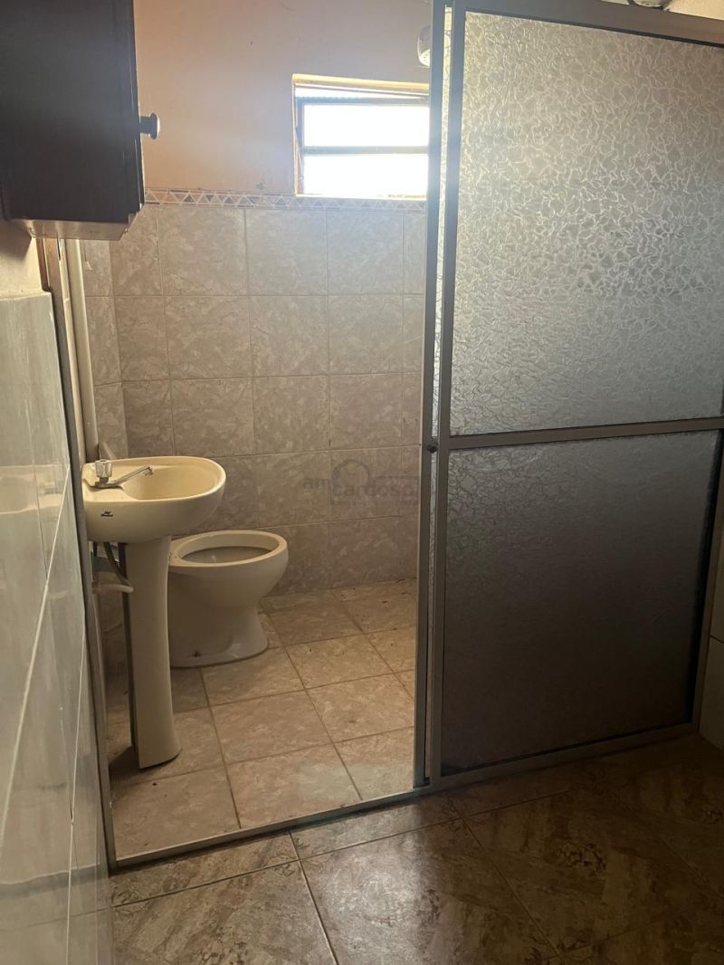 Casa com 6 quartos, 3 banheiros e 200m² para alugar no bairro Morada do Vale I, Gravatai