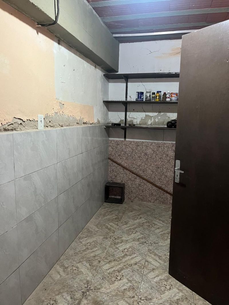 Casa com 6 quartos, 3 banheiros e 200m² para alugar no bairro Morada do Vale I, Gravatai