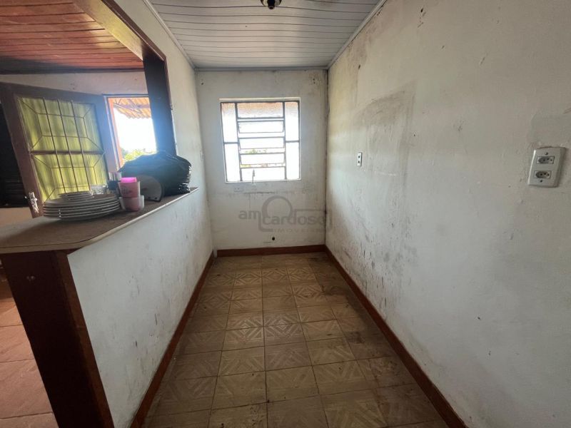 Casa com 6 quartos, 3 banheiros e 200m² para alugar no bairro Morada do Vale I, Gravatai