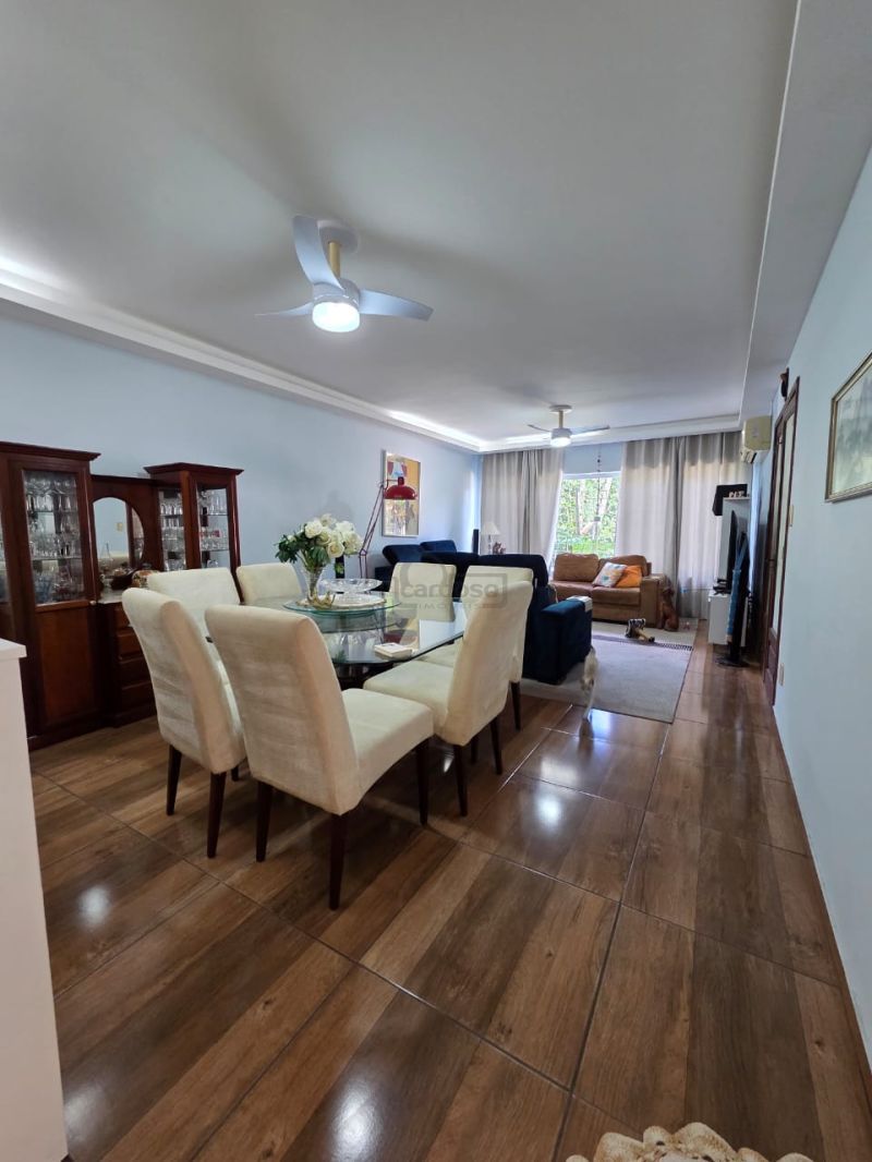 Casa com 3 quartos, 4 banheiros e 177m² para alugar no bairro Sao Sebastiao, Porto Alegre