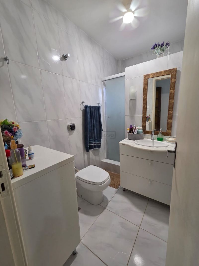 Casa com 3 quartos, 4 banheiros e 177m² para alugar no bairro Sao Sebastiao, Porto Alegre