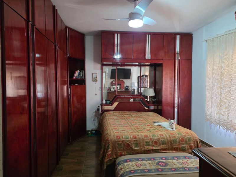 Casa com 3 quartos, 4 banheiros e 177m² para alugar no bairro Sao Sebastiao, Porto Alegre