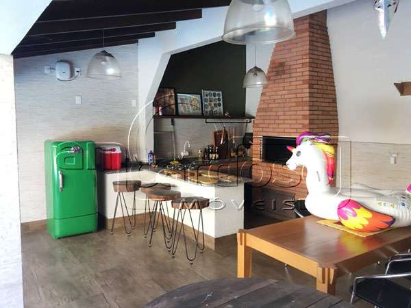 Sobrado com 3 quartos, 3 banheiros e 271m² à venda no bairro Cristo Redentor, Porto Alegre