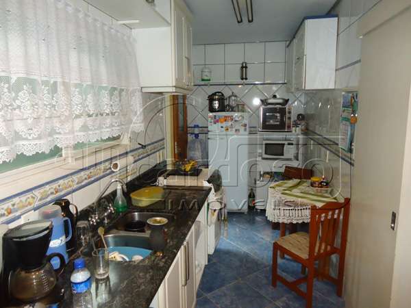 Casa com 3 quartos, 2 banheiros e 110m² à venda no bairro Sarandi, Porto Alegre