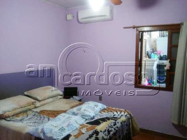 Casa com 3 quartos, 2 banheiros e 265m² à venda no bairro Jardim Sao Pedro, Porto Alegre