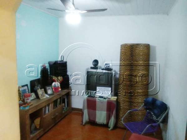 Casa com 3 quartos, 2 banheiros e 265m² à venda no bairro Jardim Sao Pedro, Porto Alegre