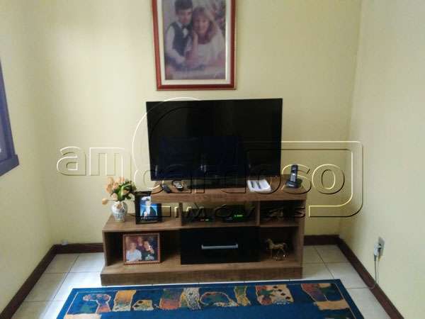 Casa com 3 quartos, 1 banheiro e 140m² à venda no bairro Sarandi, Porto Alegre