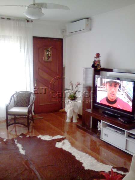 Casa com 3 quartos, 3 banheiros e 180m² à venda no bairro Sao Sebastiao, Porto Alegre