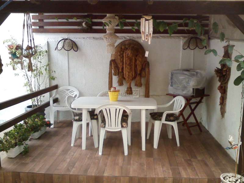 Casa com 3 quartos, 3 banheiros e 180m² à venda no bairro Sao Sebastiao, Porto Alegre