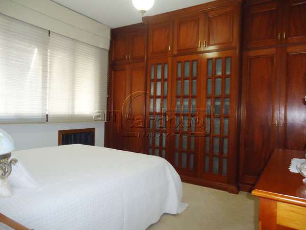 Casa com 3 quartos, 2 banheiros e 160m² à venda no bairro Sao Sebastiao, Porto Alegre