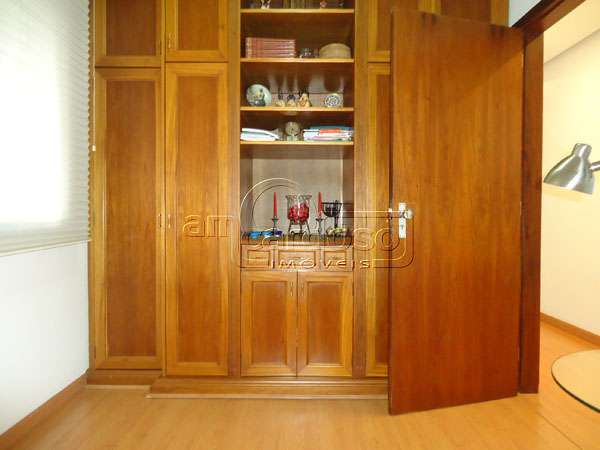 Casa com 3 quartos, 2 banheiros e 160m² à venda no bairro Sao Sebastiao, Porto Alegre