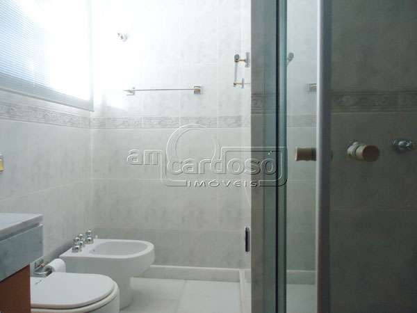 Casa com 3 quartos, 2 banheiros e 160m² à venda no bairro Sao Sebastiao, Porto Alegre