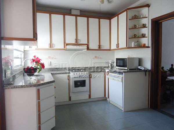 Casa com 3 quartos, 2 banheiros e 160m² à venda no bairro Sao Sebastiao, Porto Alegre