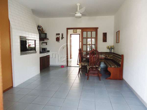 Casa com 3 quartos, 2 banheiros e 160m² à venda no bairro Sao Sebastiao, Porto Alegre