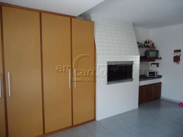 Casa com 3 quartos, 2 banheiros e 160m² à venda no bairro Sao Sebastiao, Porto Alegre