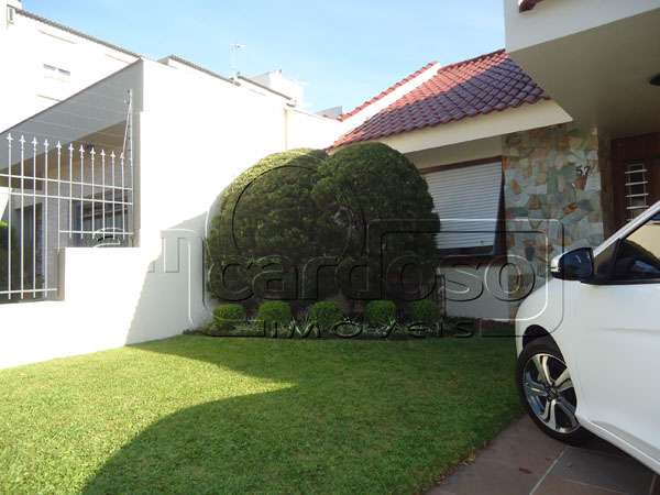 Casa com 3 quartos, 2 banheiros e 160m² à venda no bairro Sao Sebastiao, Porto Alegre