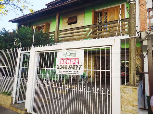 Casa com 4 quartos, 2 banheiros e 367m² à venda no bairro Sao Sebastiao, Porto Alegre