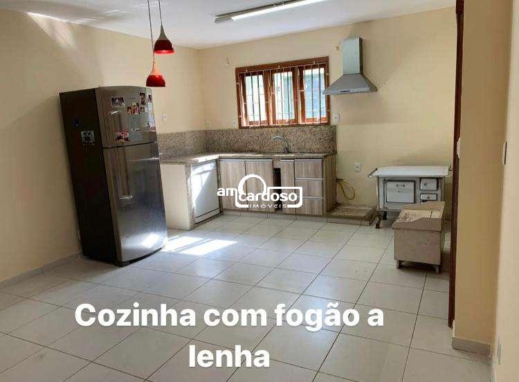 Casa com 4 quartos, 2 banheiros e 367m² à venda no bairro Sao Sebastiao, Porto Alegre