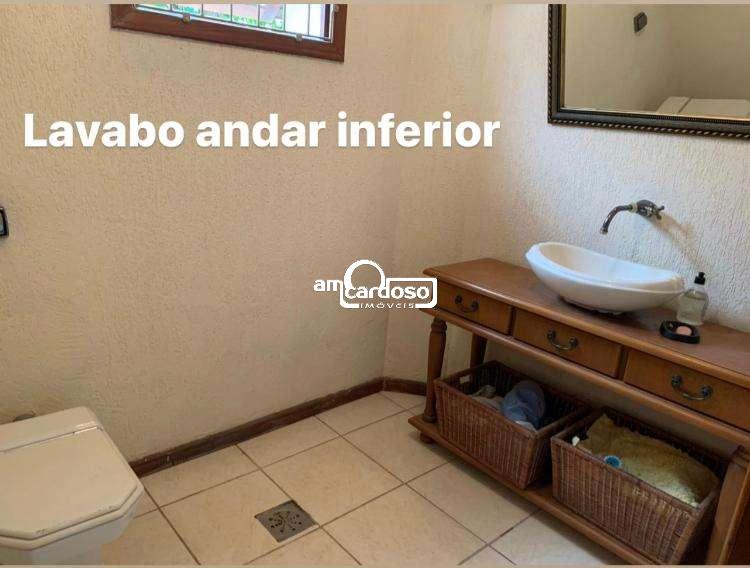 Casa com 4 quartos, 2 banheiros e 367m² à venda no bairro Sao Sebastiao, Porto Alegre