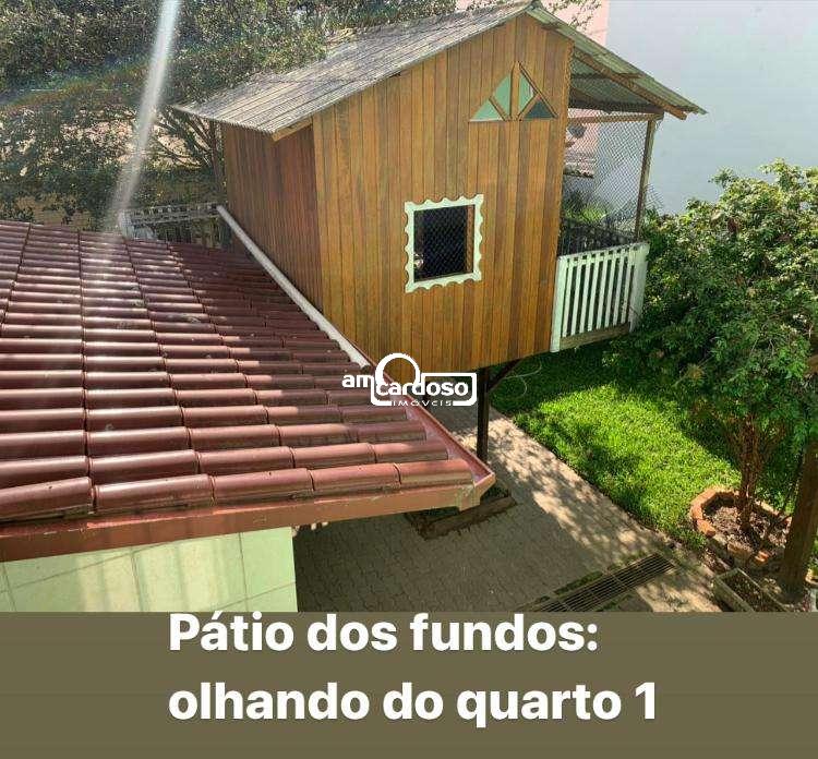 Casa com 4 quartos, 2 banheiros e 367m² à venda no bairro Sao Sebastiao, Porto Alegre