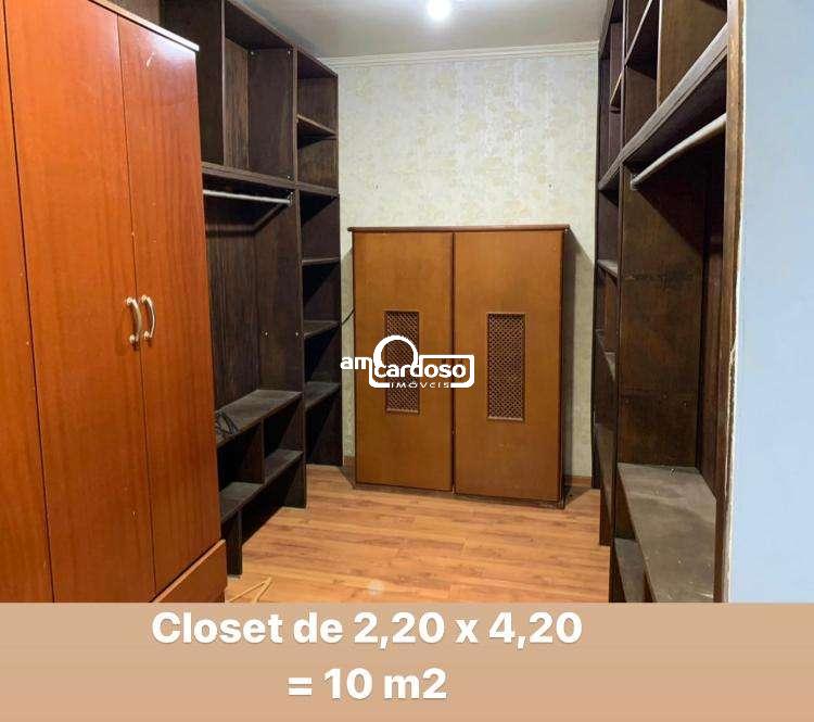 Casa com 4 quartos, 2 banheiros e 367m² à venda no bairro Sao Sebastiao, Porto Alegre