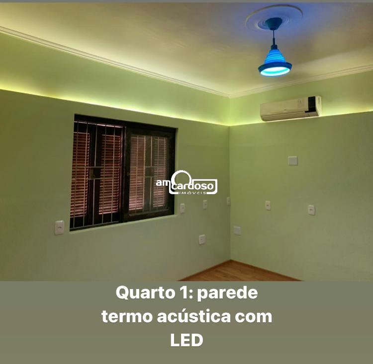 Casa com 4 quartos, 2 banheiros e 367m² à venda no bairro Sao Sebastiao, Porto Alegre