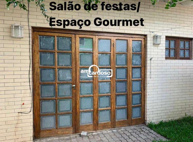 Casa com 4 quartos, 2 banheiros e 367m² à venda no bairro Sao Sebastiao, Porto Alegre