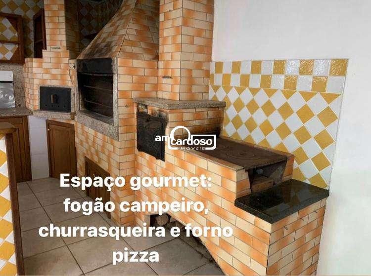 Casa com 4 quartos, 2 banheiros e 367m² à venda no bairro Sao Sebastiao, Porto Alegre