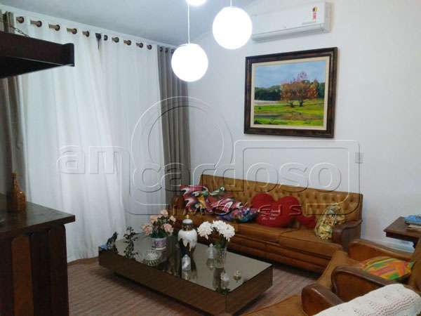 Casa com 3 quartos, 3 banheiros e 250m² à venda no bairro Sao Sebastiao, Porto Alegre