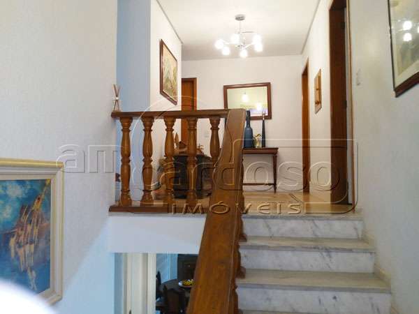 Casa com 3 quartos, 3 banheiros e 250m² à venda no bairro Sao Sebastiao, Porto Alegre