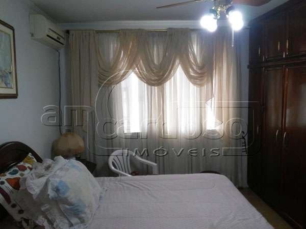 Casa com 3 quartos, 3 banheiros e 250m² à venda no bairro Sao Sebastiao, Porto Alegre